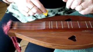 Traditional mountain dulcimer BEGINNER2 Strumming [upl. by Ezri]